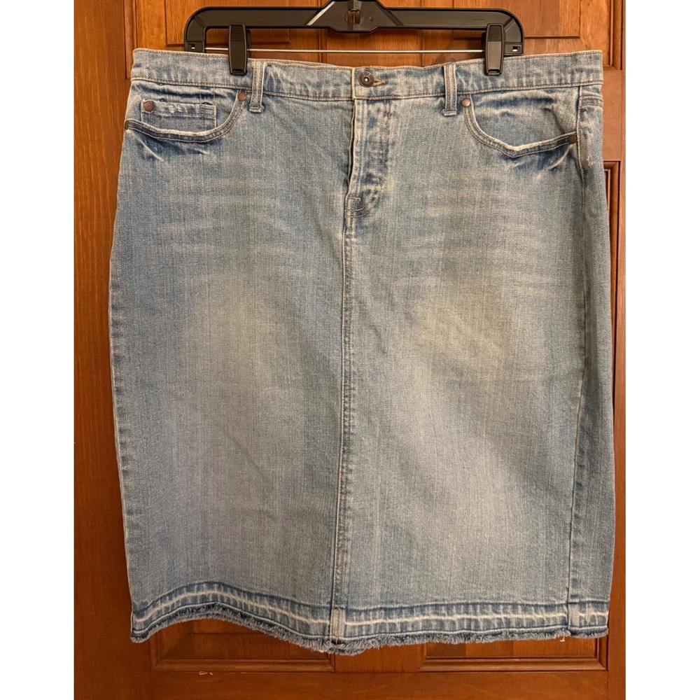 Mossimo Button-Fly Denim Skirt Womens Size 16‎ Faded Light Wash Raw Hem Stretch